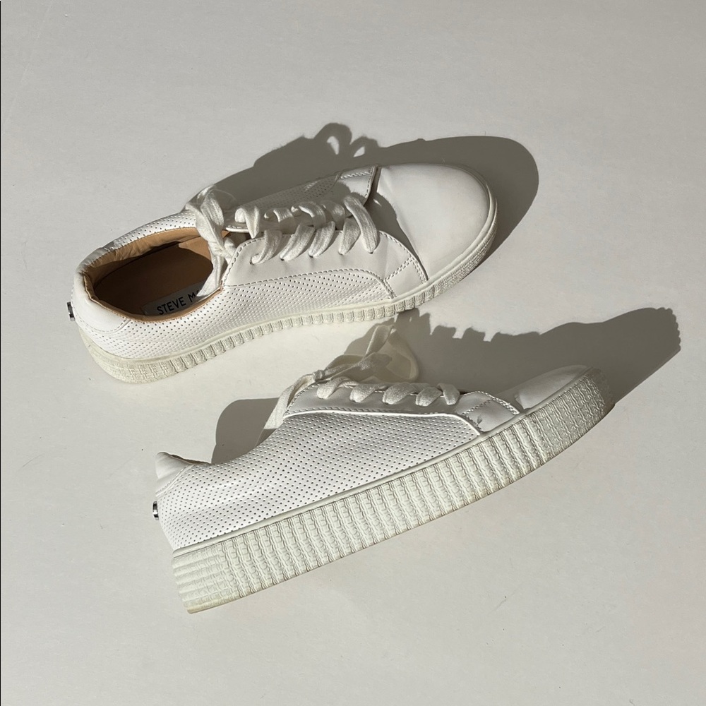Steve Madden All White Sneakers Shoes sz 9.5 Toliver Lace Up Casual Leather